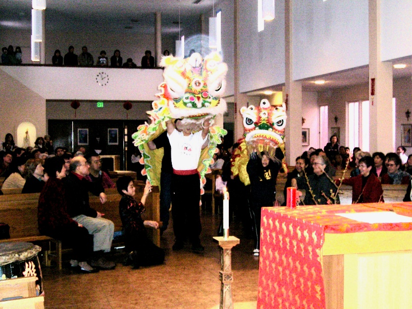 A group of people performing a dance

AI-generated content may be incorrect.