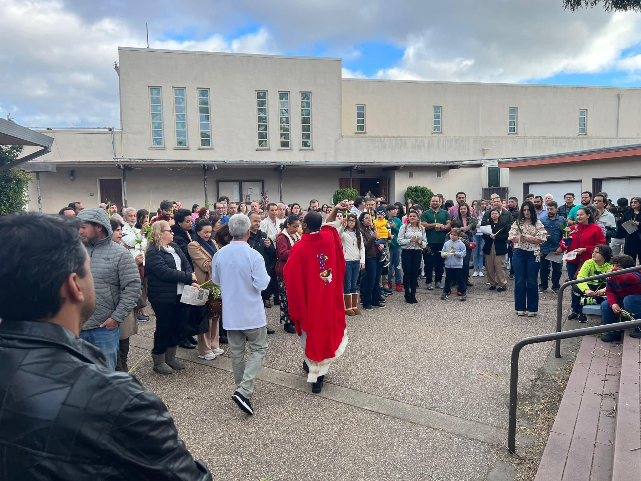 No photo description available.